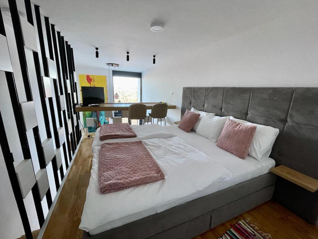 Bjelasnica Tuzlaks Apartment -Sauna-Free Parking المظهر الخارجي الصورة